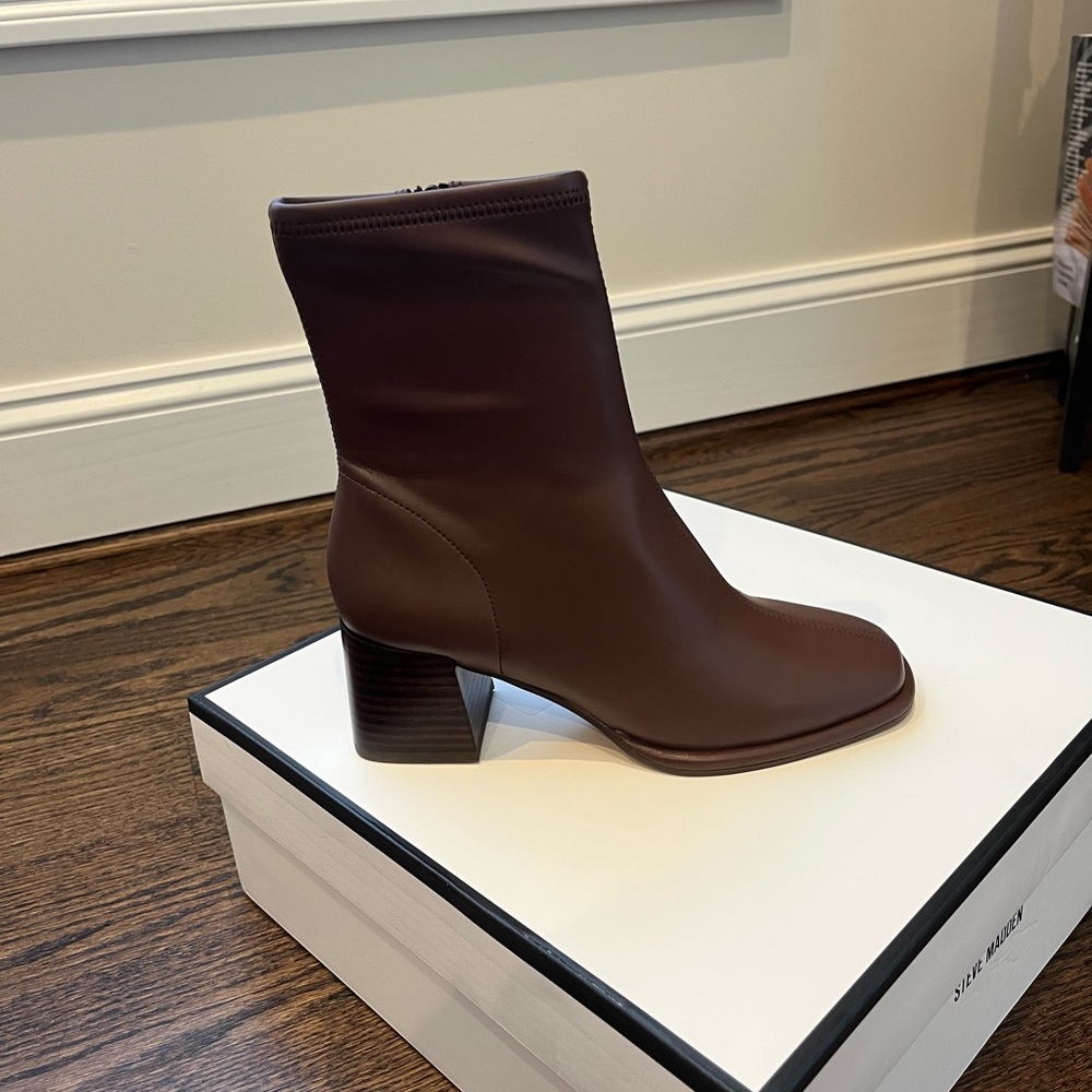 Steve Madden Pammy Brown Leather Ankle Boots